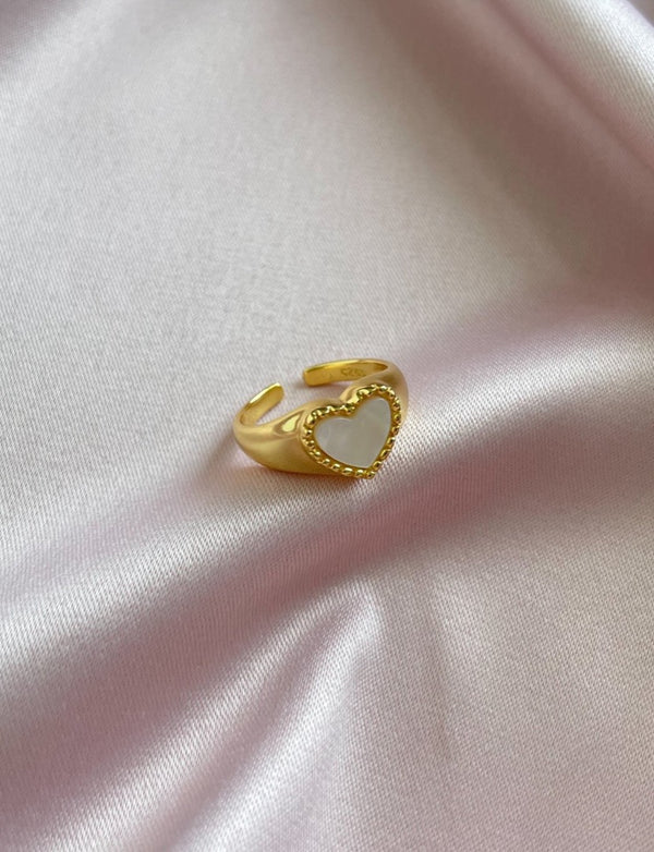 Emma Pearl Heart ring